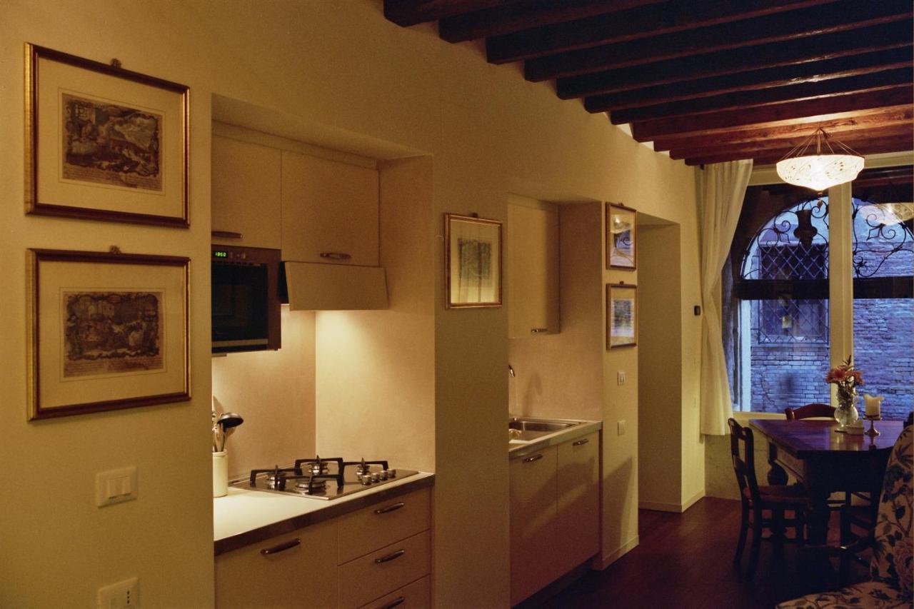 베니스 Al Pozzo Dei Scoacamini, 100 M From San Marco, Ground Floor 아파트 외부 사진