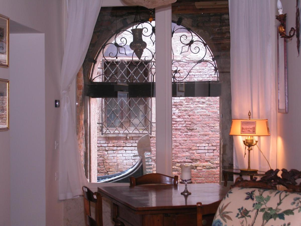 베니스 Al Pozzo Dei Scoacamini, 100 M From San Marco, Ground Floor 아파트 외부 사진