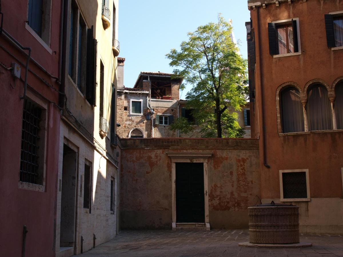 베니스 Al Pozzo Dei Scoacamini, 100 M From San Marco, Ground Floor 아파트 외부 사진