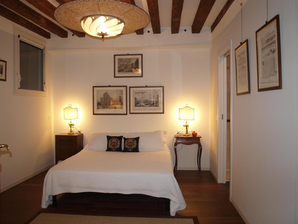 베니스 Al Pozzo Dei Scoacamini, 100 M From San Marco, Ground Floor 아파트 외부 사진