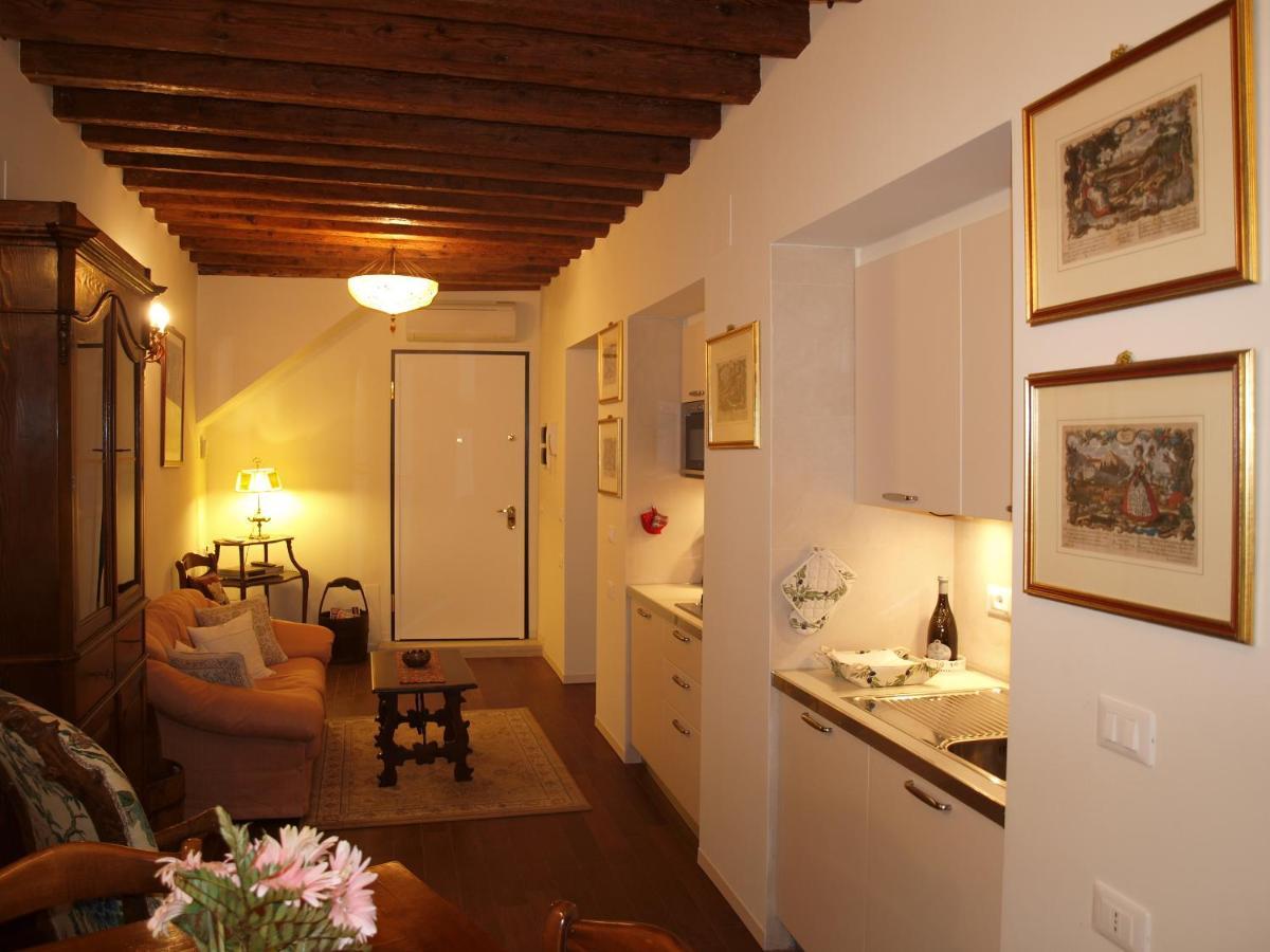 베니스 Al Pozzo Dei Scoacamini, 100 M From San Marco, Ground Floor 아파트 외부 사진